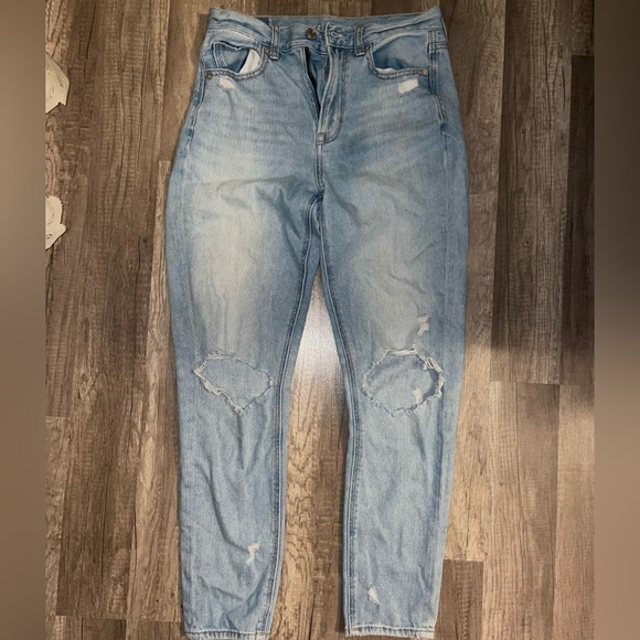 American Eagle Mom Jeans - Picture 2 of 4